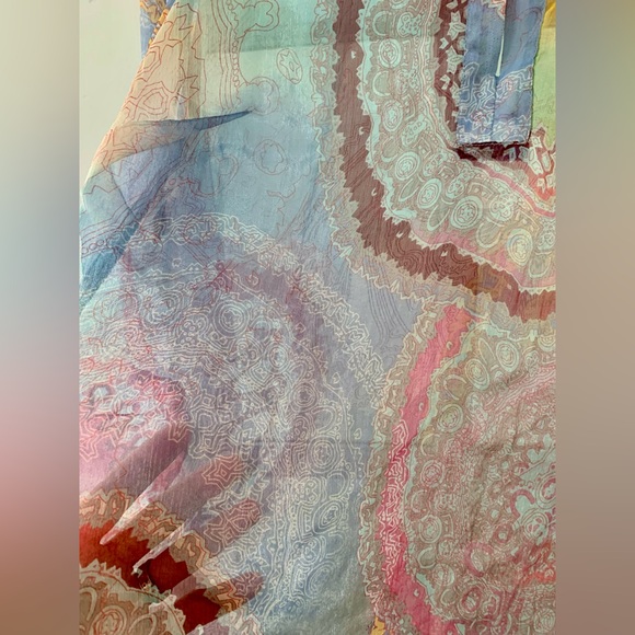 Beautiful semi transparent India style print blouse - Picture 5 of 8